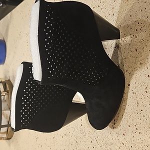 NIB Black Jessica Simpson Orsona Booties